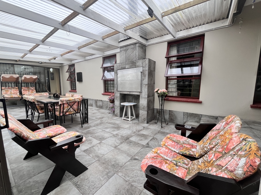 4 Bedroom Property for Sale in Dana Bay Western Cape